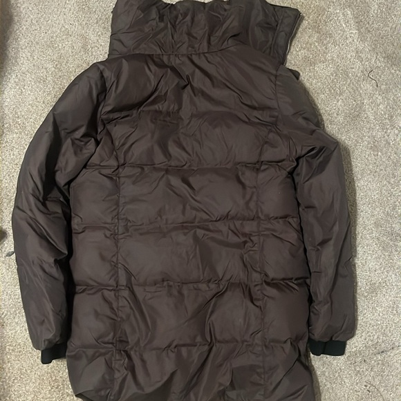 Michaels Kors mid length puffer coat. - Picture 5 of 5